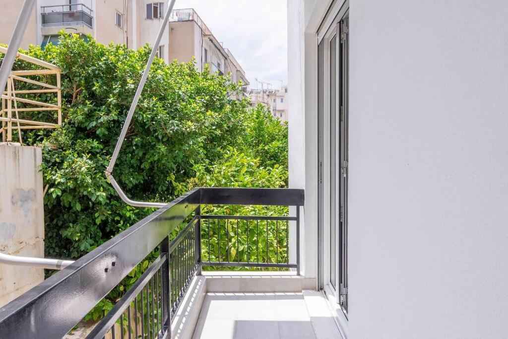 Alimos Sun-Filled Apartment Athens Exterior photo